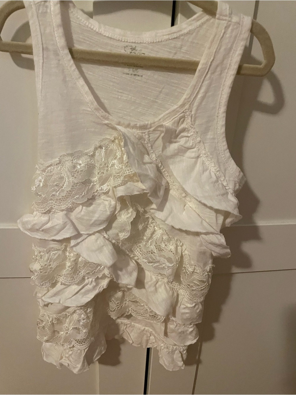 White ruffle tank top small 5/6